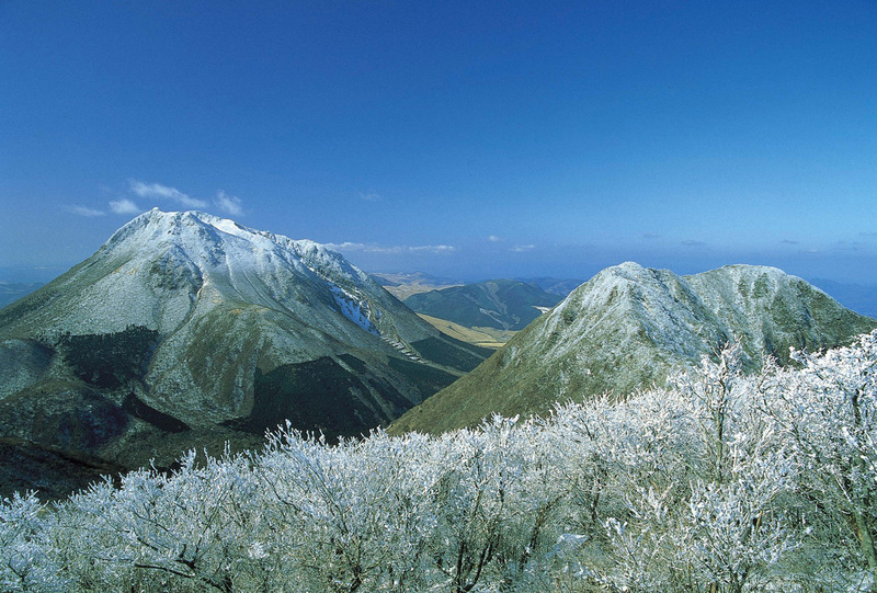 panorama monte tsurumi in inverno